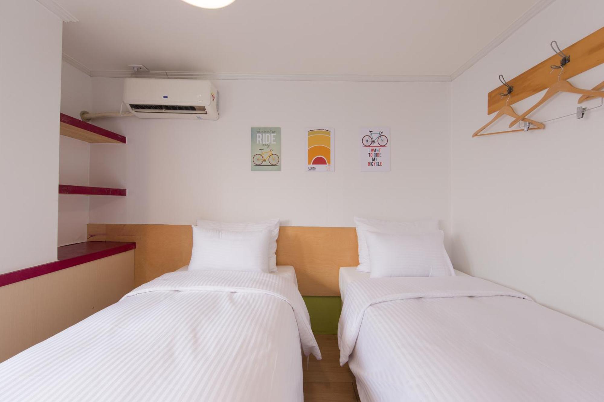 Travel Monster Hotel Сеул Екстериор снимка