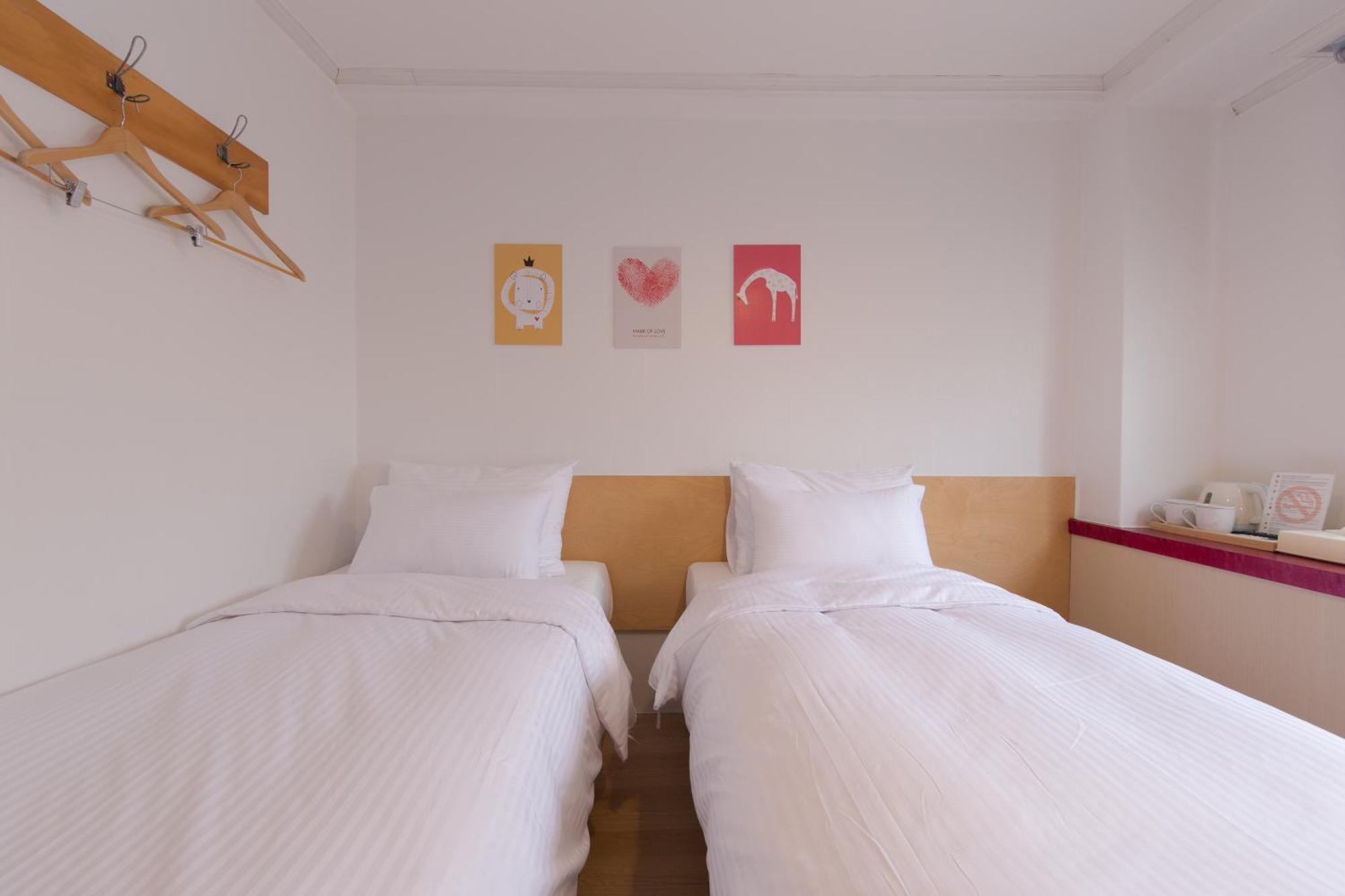 Travel Monster Hotel Сеул Екстериор снимка
