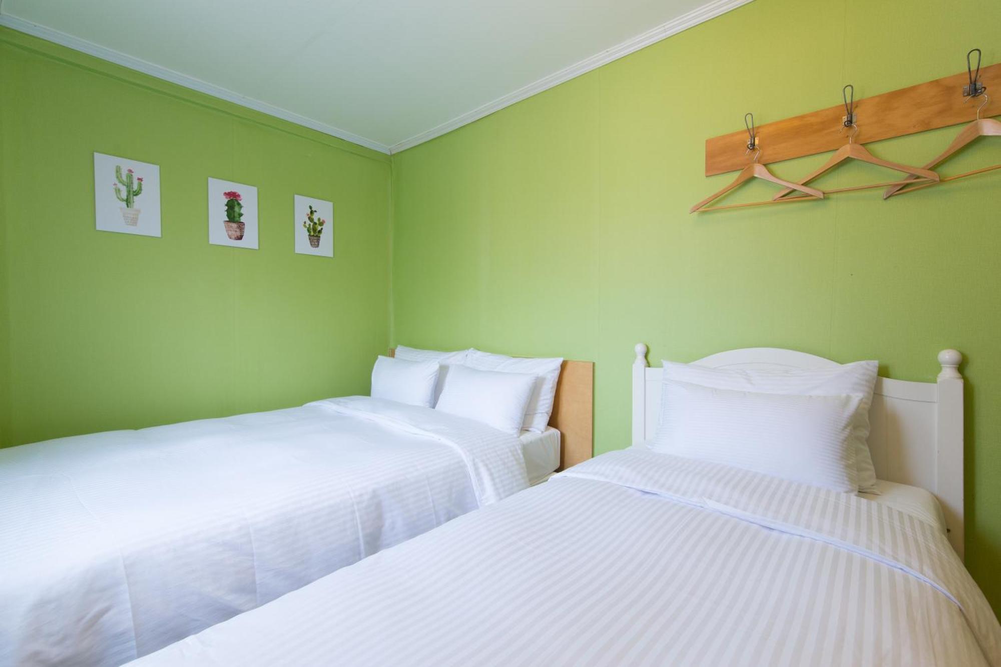 Travel Monster Hotel Сеул Екстериор снимка