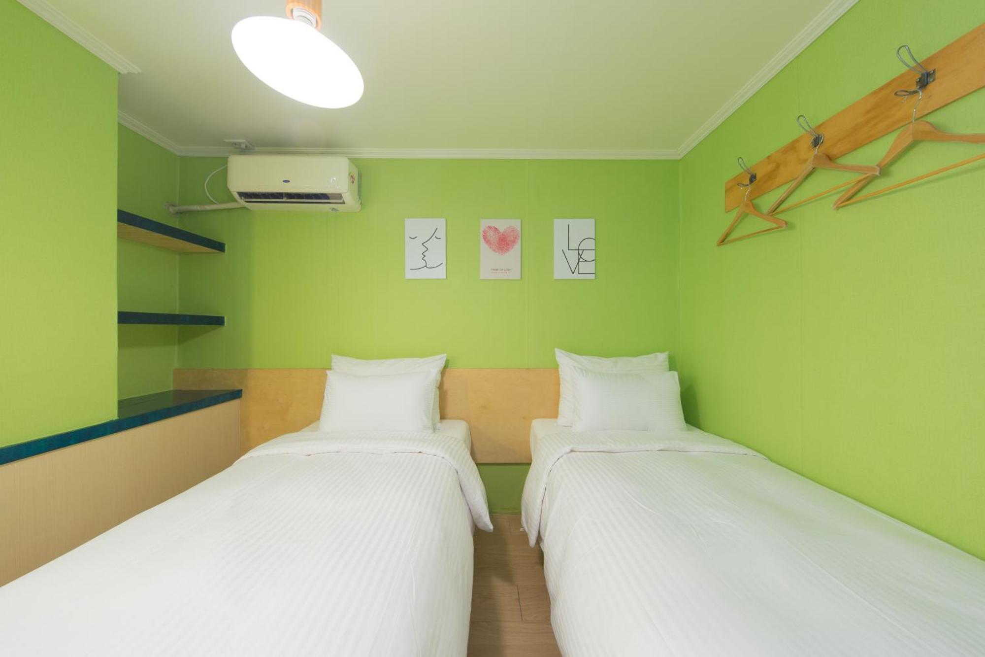 Travel Monster Hotel Сеул Екстериор снимка