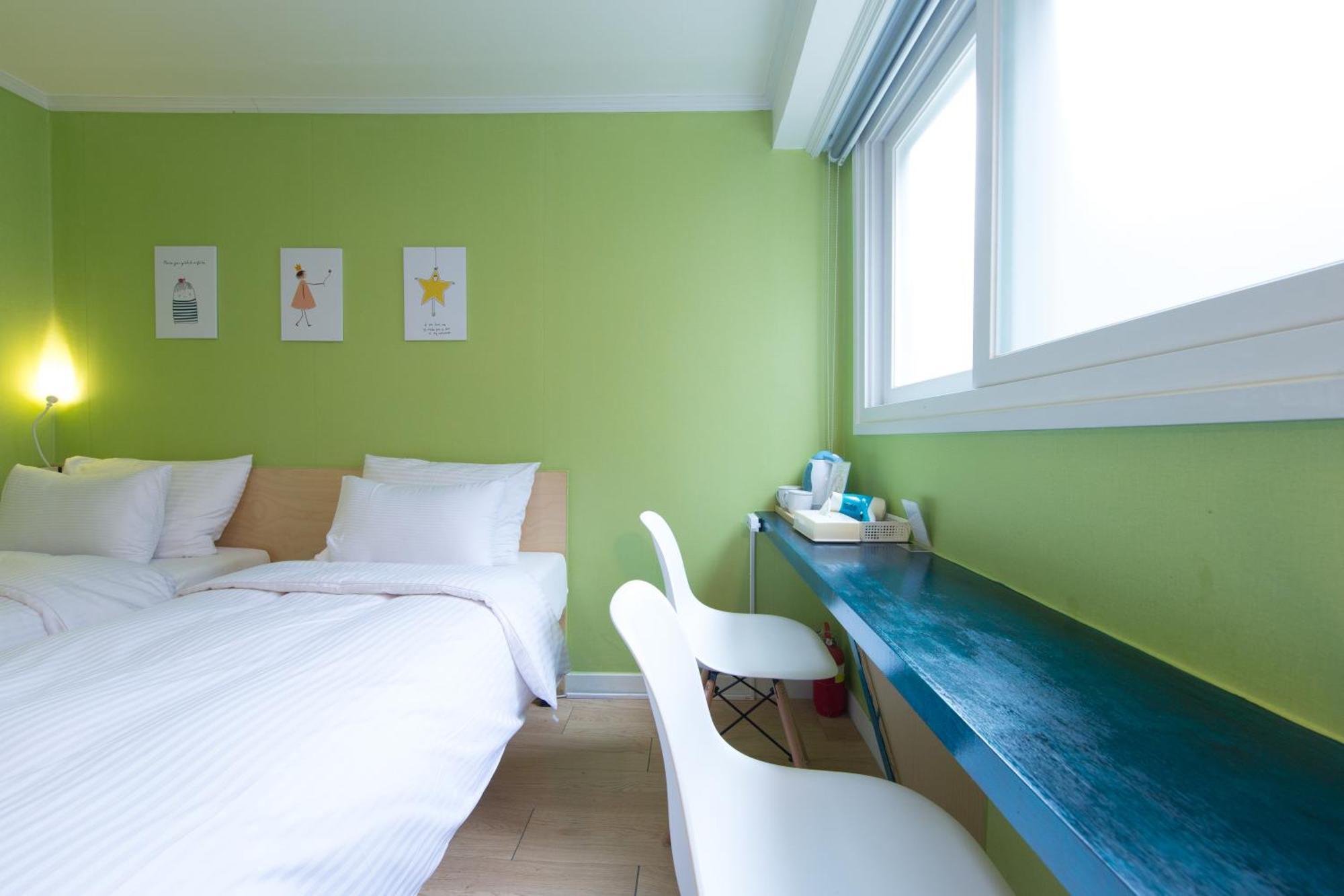 Travel Monster Hotel Сеул Екстериор снимка