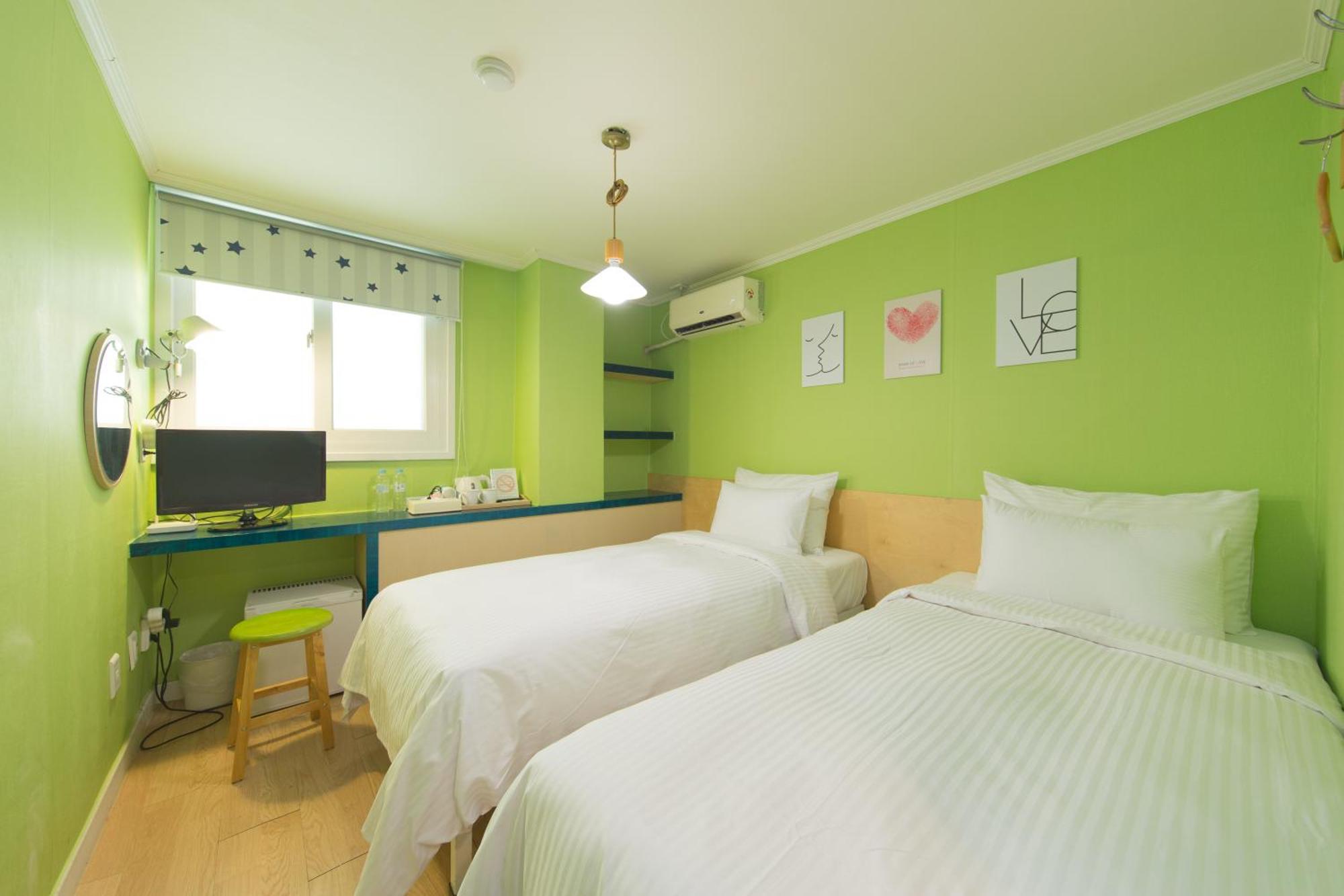 Travel Monster Hotel Сеул Екстериор снимка