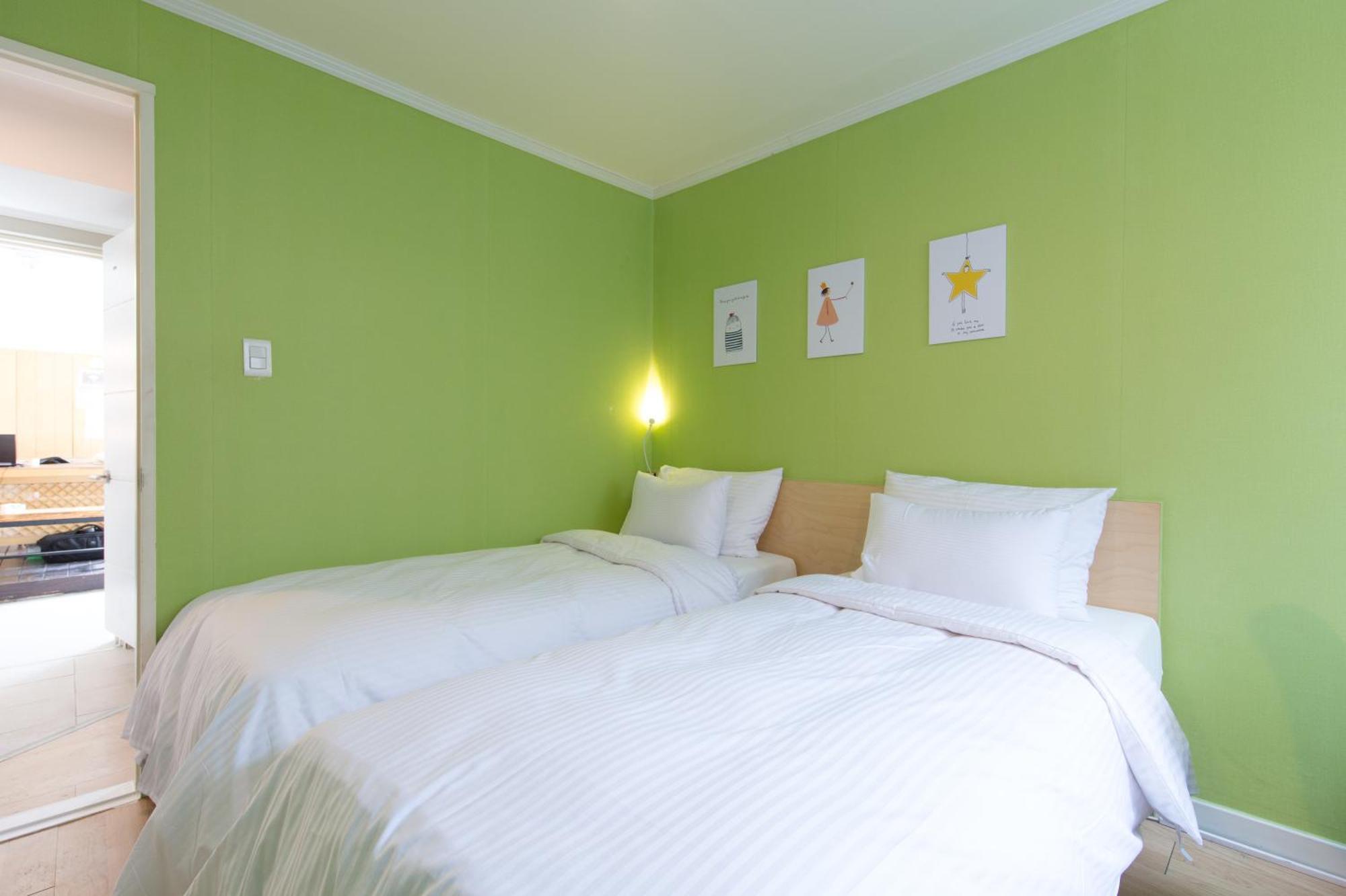 Travel Monster Hotel Сеул Екстериор снимка