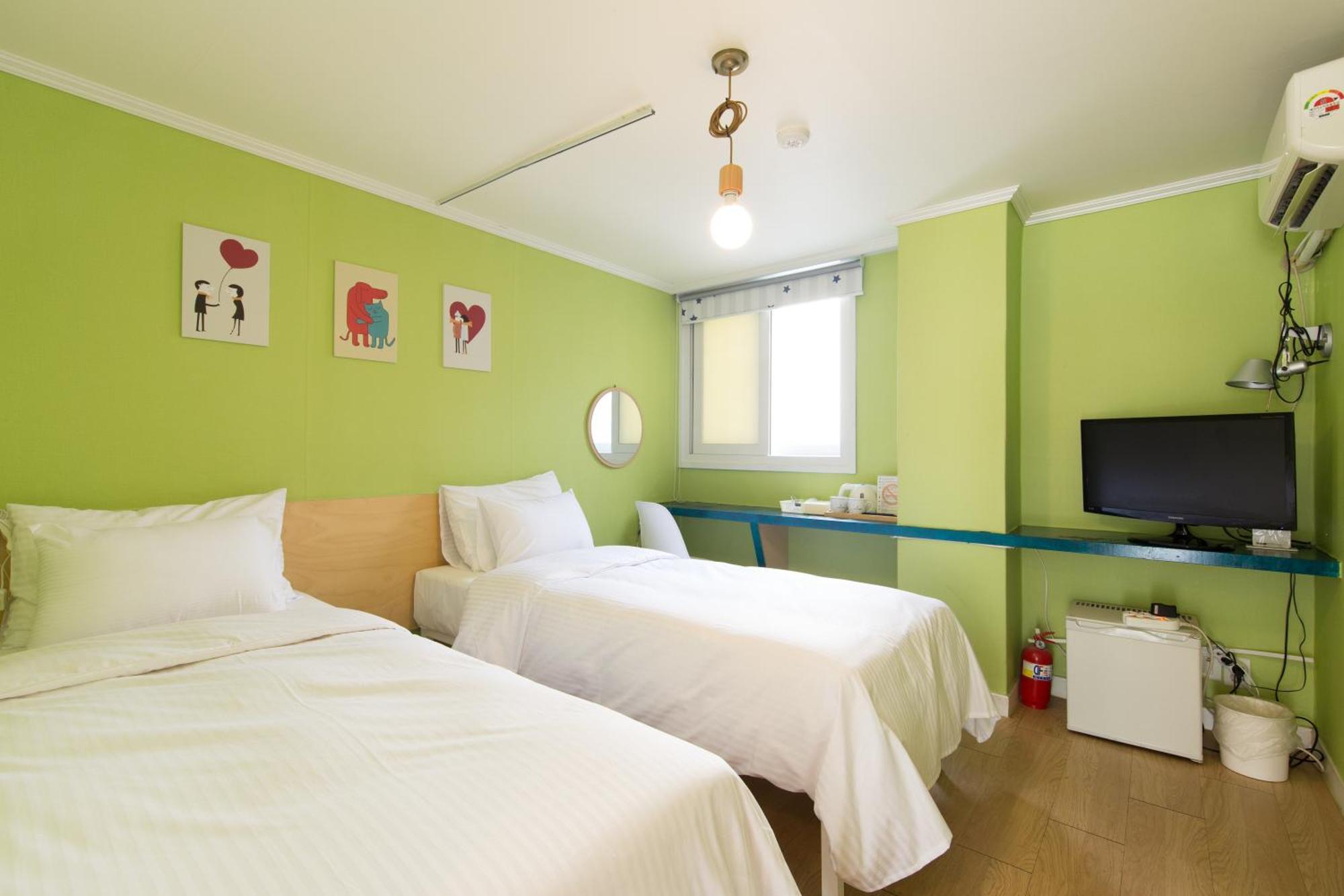 Travel Monster Hotel Сеул Екстериор снимка