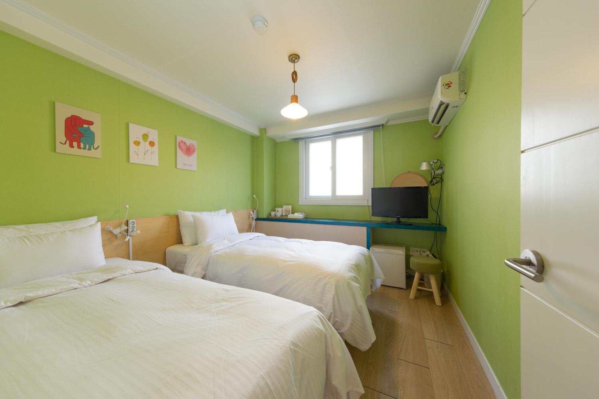 Travel Monster Hotel Сеул Екстериор снимка