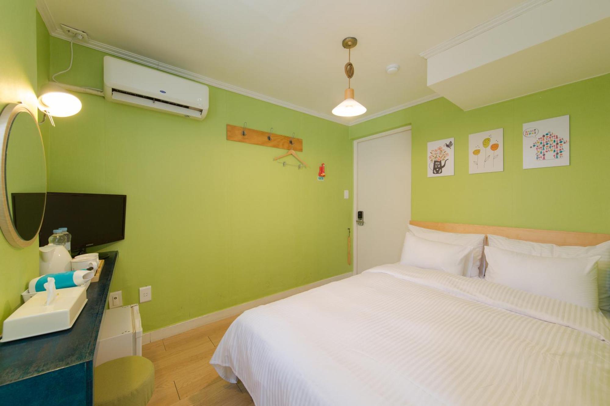 Travel Monster Hotel Сеул Екстериор снимка