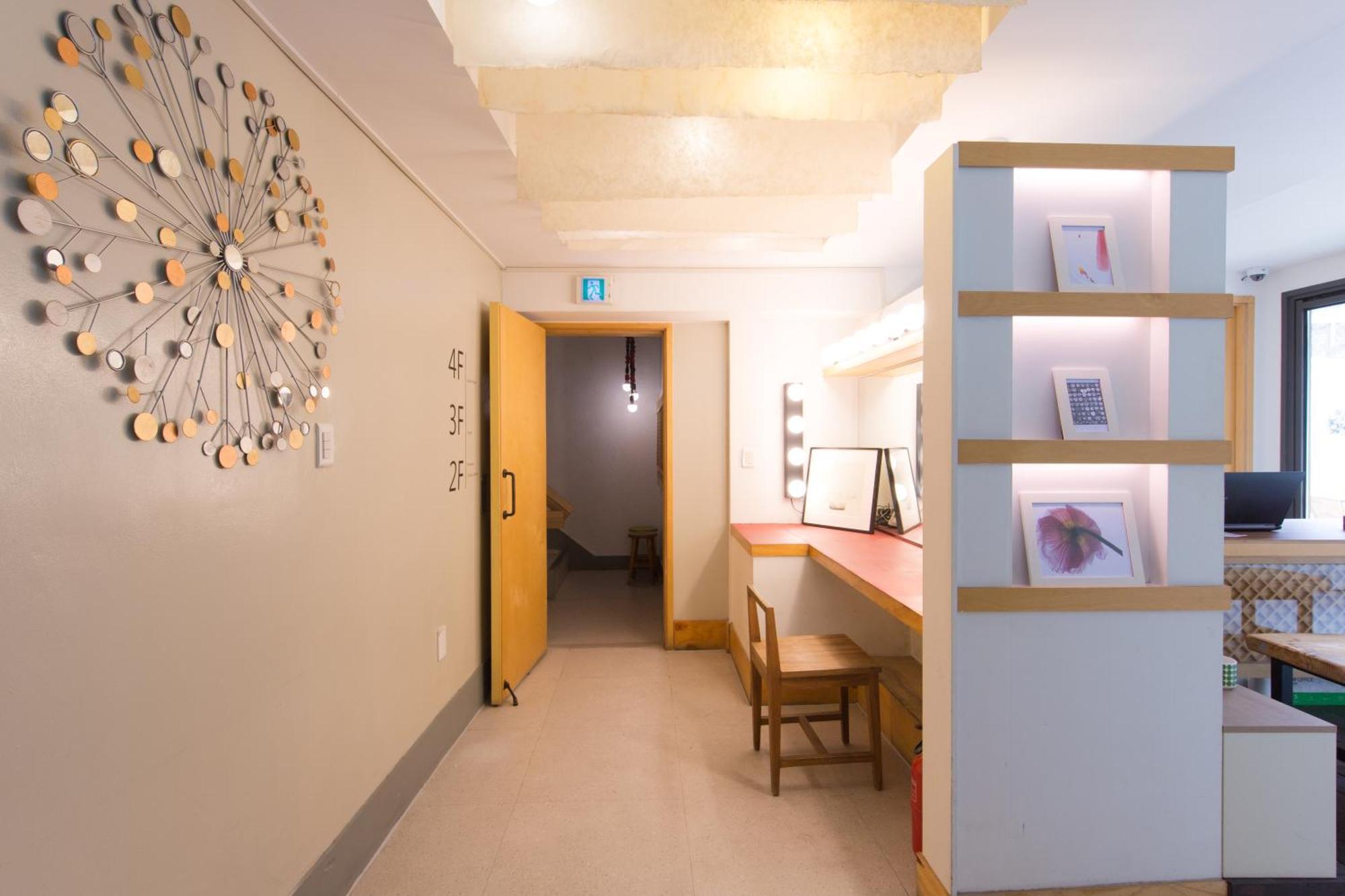 Travel Monster Hotel Сеул Екстериор снимка