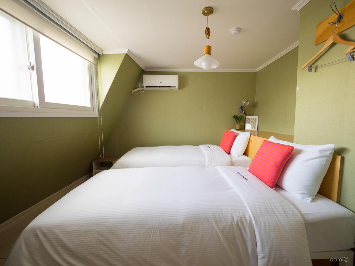 Travel Monster Hotel Сеул Екстериор снимка