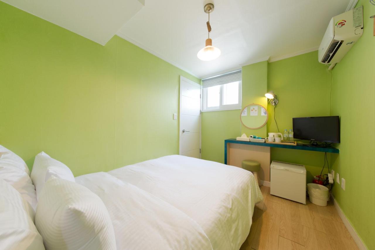Travel Monster Hotel Сеул Екстериор снимка