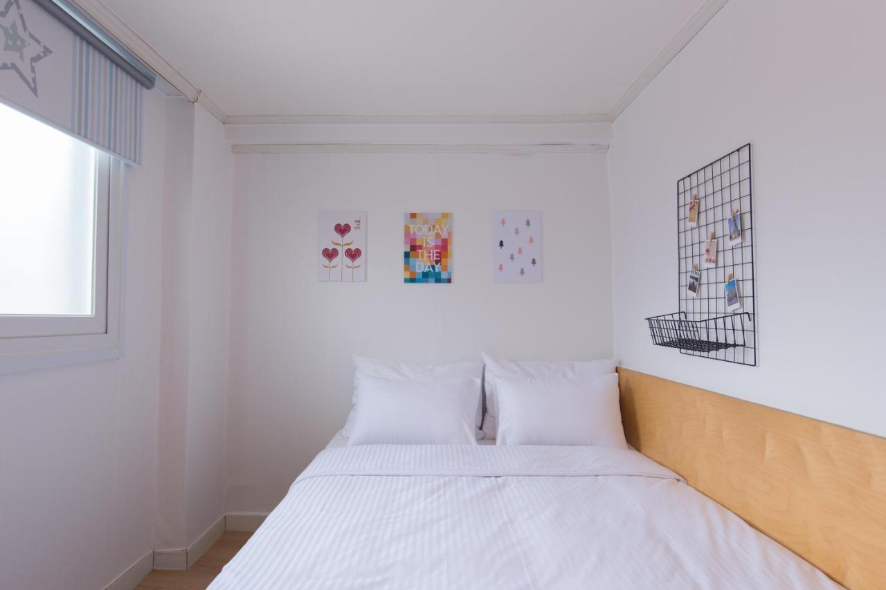Travel Monster Hotel Сеул Екстериор снимка