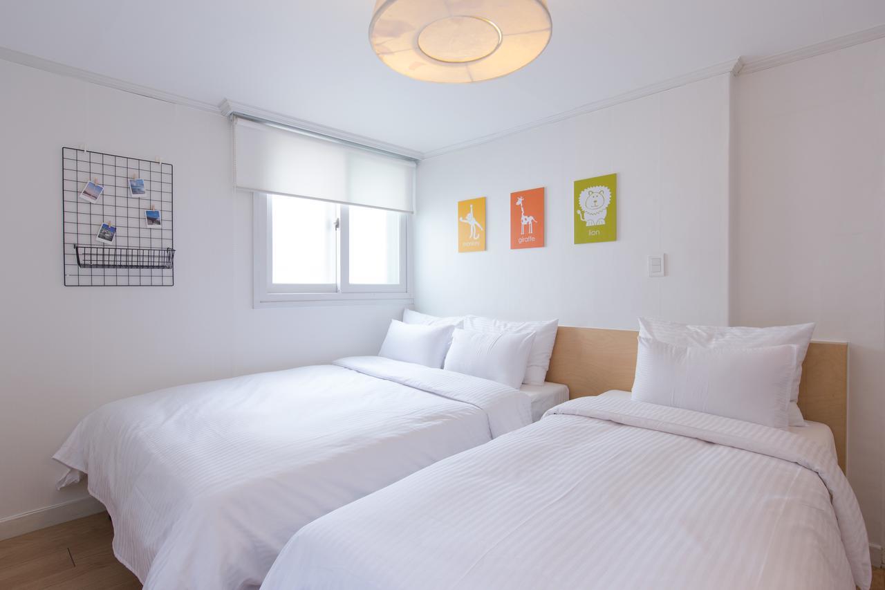 Travel Monster Hotel Сеул Екстериор снимка